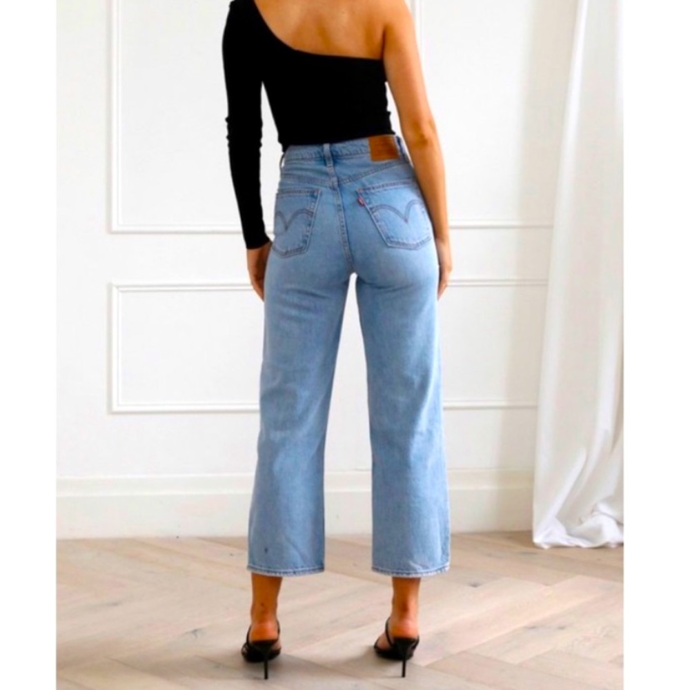Levi’s Ribcage Straight leg Jean